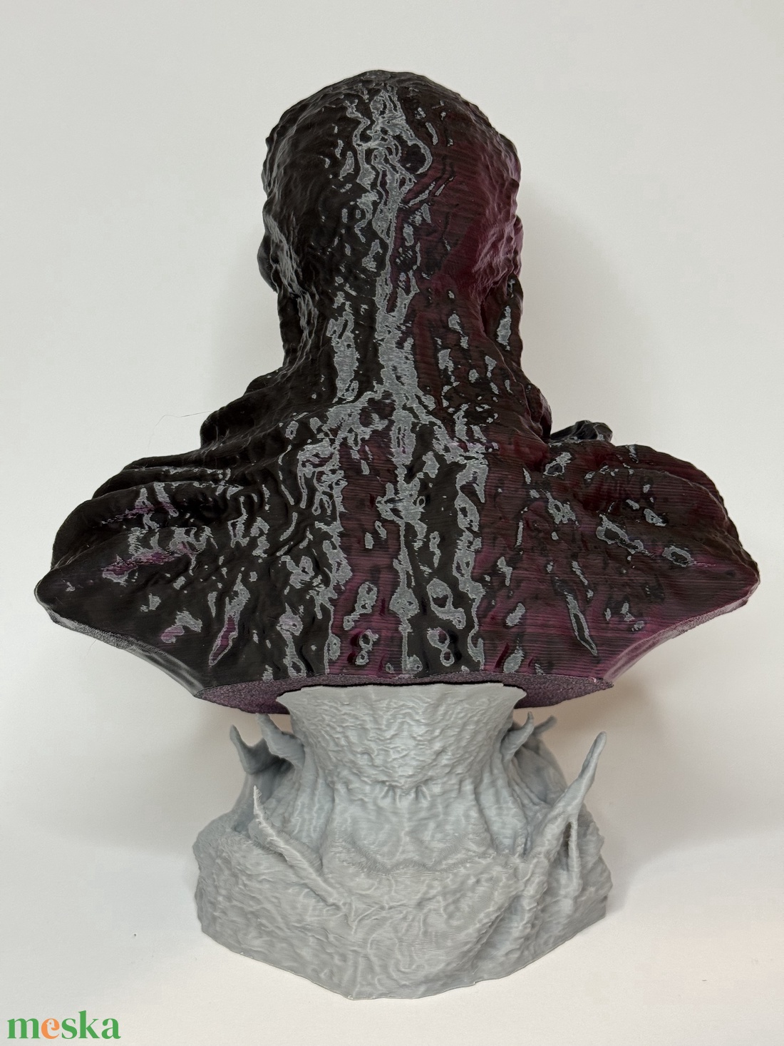 Stranger Things - Vecna Prémium Mellszobor Feliratos Talpazattal (20,5 cm) - kellékek & szerszámok - dekorációs kellékek - figurák - Meska.hu