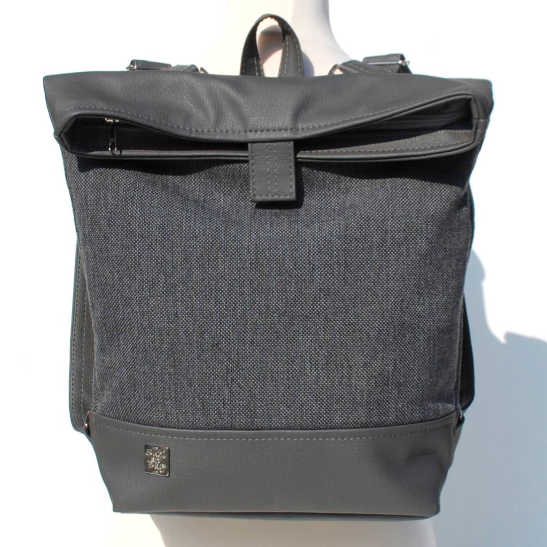 SuziartBag Szürke hátizsák - táska & tok - kézitáska & válltáska - válltáska - Meska.hu SuziartBag Szürke hátizsák - táska & tok - kézitáska & válltáska - válltáska - Meska.hu