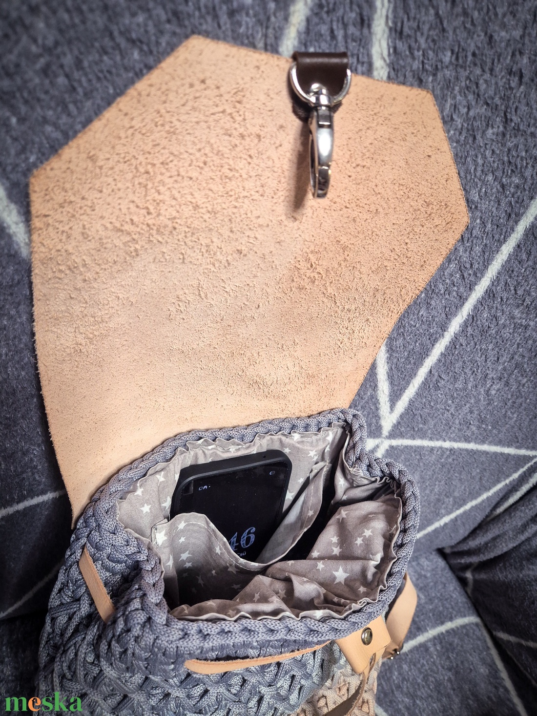 Horgolt hátizsák bőr szerelékkel, zsebes béléssel - táska & tok - hátizsák - hátizsák - Meska.hu