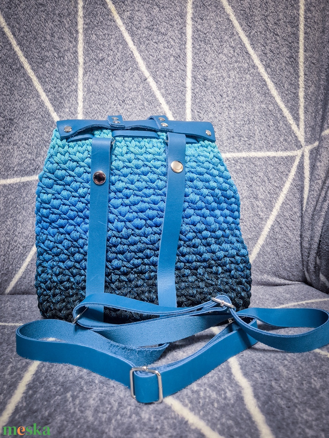 Horgolt hátizsák bőr szerelékkel, zsebes béléssel - táska & tok - hátizsák - hátizsák - Meska.hu