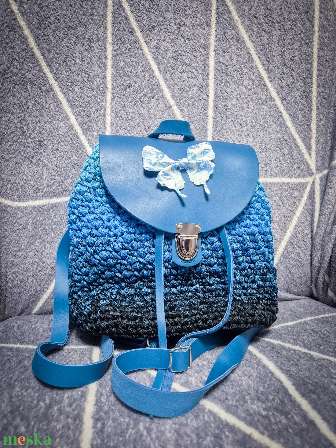 Horgolt hátizsák bőr szerelékkel, zsebes béléssel - táska & tok - hátizsák - hátizsák - Meska.hu