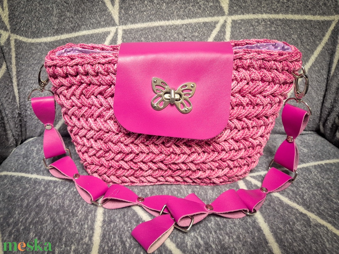 Horgolt válltáska zsinórfonalból, béléssel, bőr szerelékkel - táska & tok - kézitáska & válltáska - válltáska - Meska.hu