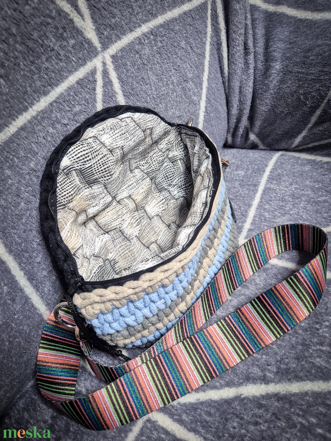 Horgolt crossbody övtáska, béléssel - táska & tok - övtáska - Meska.hu