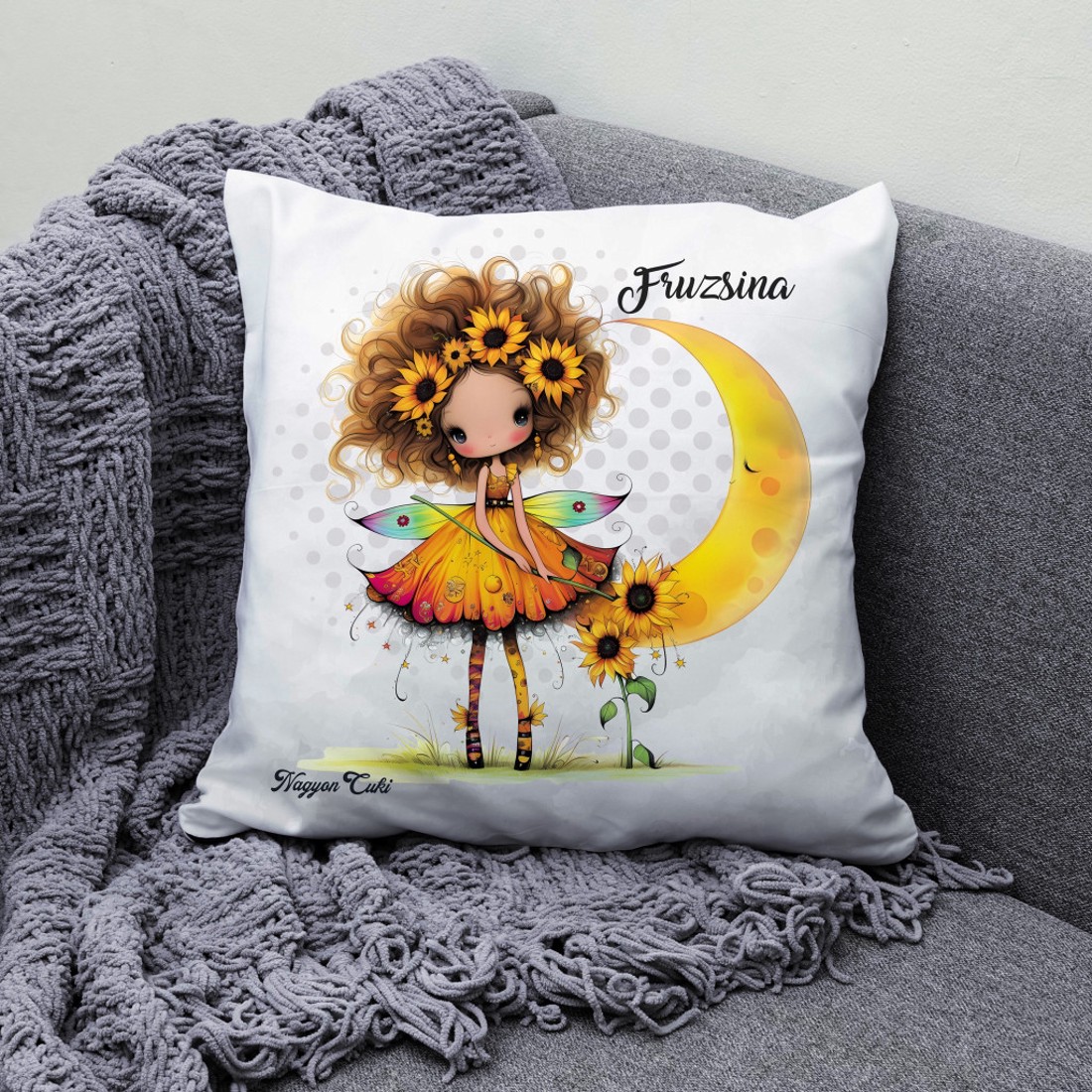 Névvel kérhető - Bájos Napraforgós tündérlány mintás párna - otthon & életmód - lakástextil - párna & párnahuzat - díszpárna (belsővel együtt) - Meska.hu