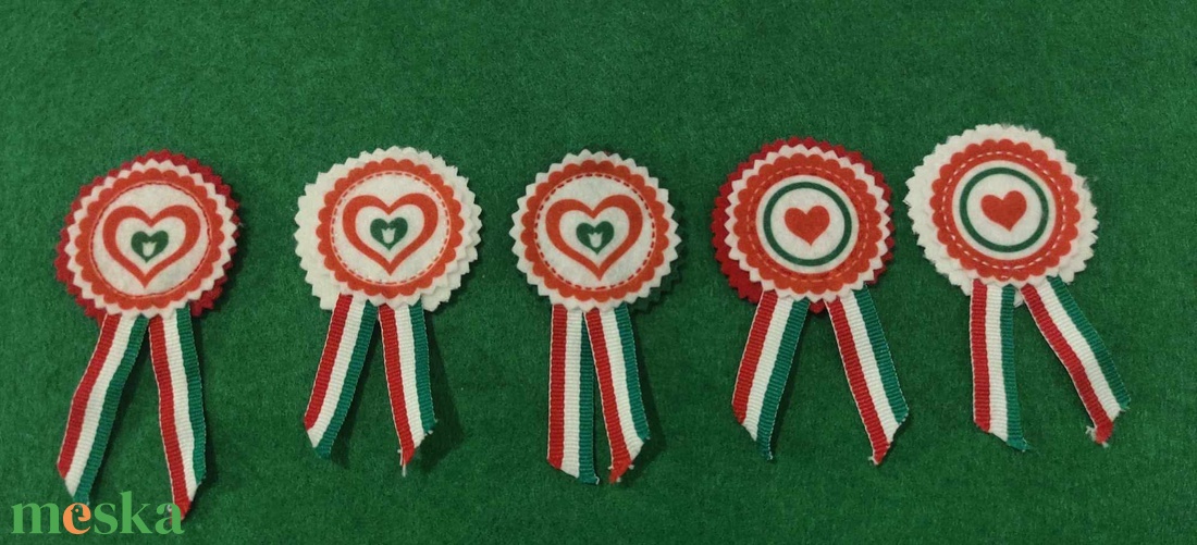 Nemzeti színű kitűző hölgyeknek - ékszer - kitűző és bross - Meska.hu