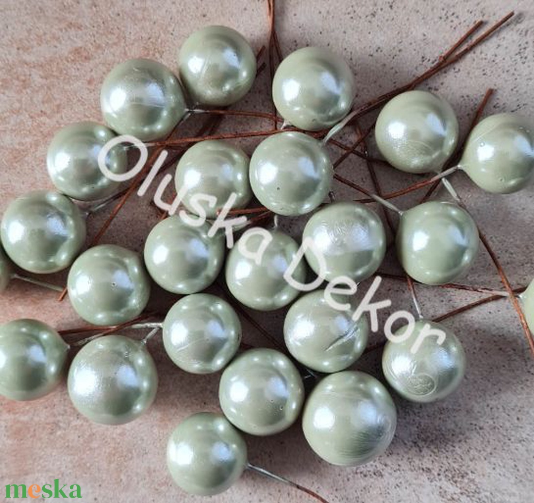 ST-10523. Betűző bogyó, gyöngyház, 2cm - kellékek & szerszámok - dekorációs kellékek - egyéb kellékek - Meska.hu