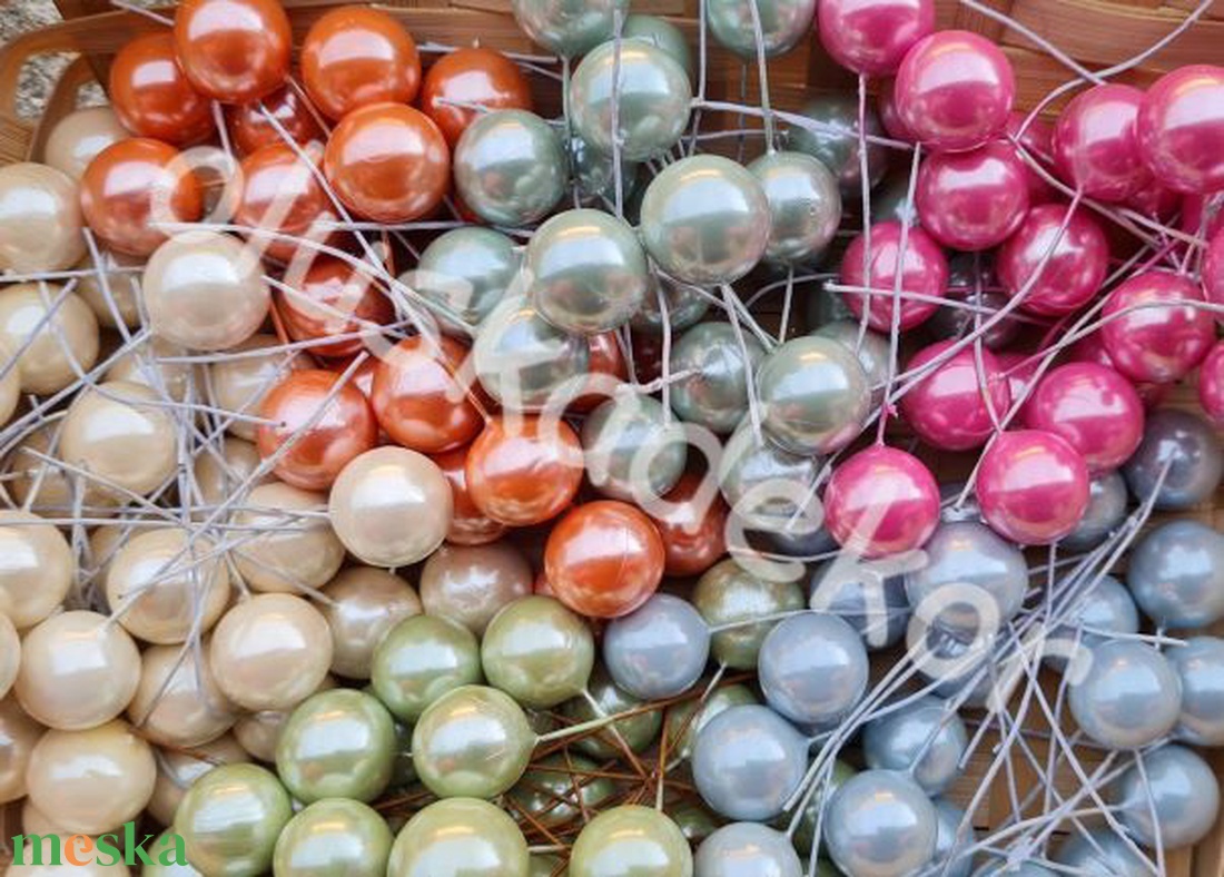 ST-10523. Betűző bogyó, gyöngyház, 2cm - kellékek & szerszámok - dekorációs kellékek - egyéb kellékek - Meska.hu