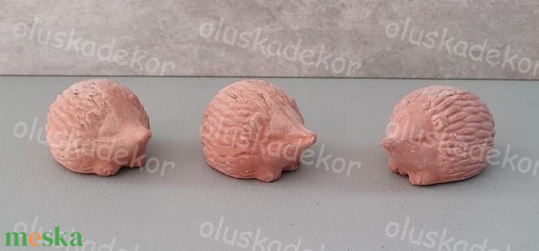 Agyag süni 6cmx3cm - kellékek & szerszámok - dekorációs kellékek - figurák - Meska.hu Agyag süni 6cmx3cm - kellékek & szerszámok - dekorációs kellékek - figurák - Meska.hu