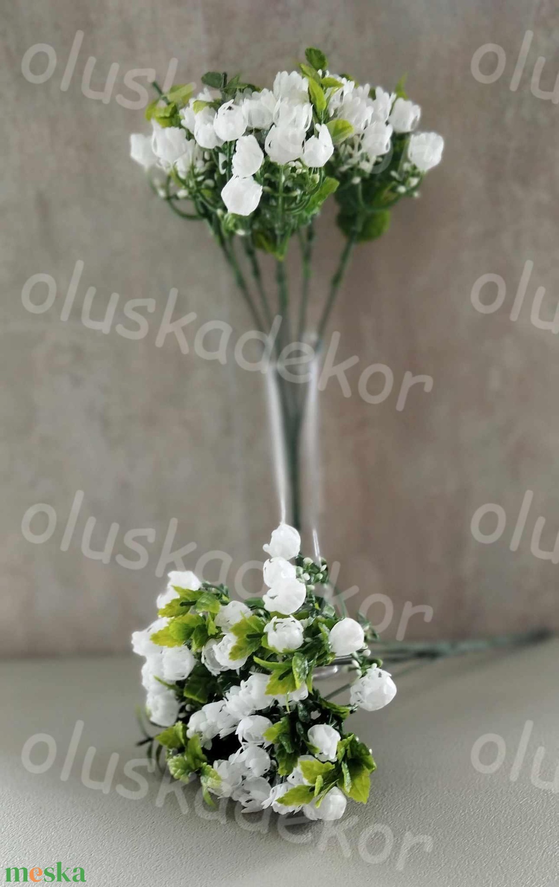 Mini rózsa selyem virágcsokor, 36 virágos, díszítő bogyókkal, fehér, 26cm - kellékek & szerszámok - dekorációs kellékek - egyéb kellékek - Meska.hu Mini rózsa selyem virágcsokor, 36 virágos, díszítő bogyókkal, fehér, 26cm - kellékek & szerszámok - dekorációs kellékek - egyéb kellékek - Meska.hu
