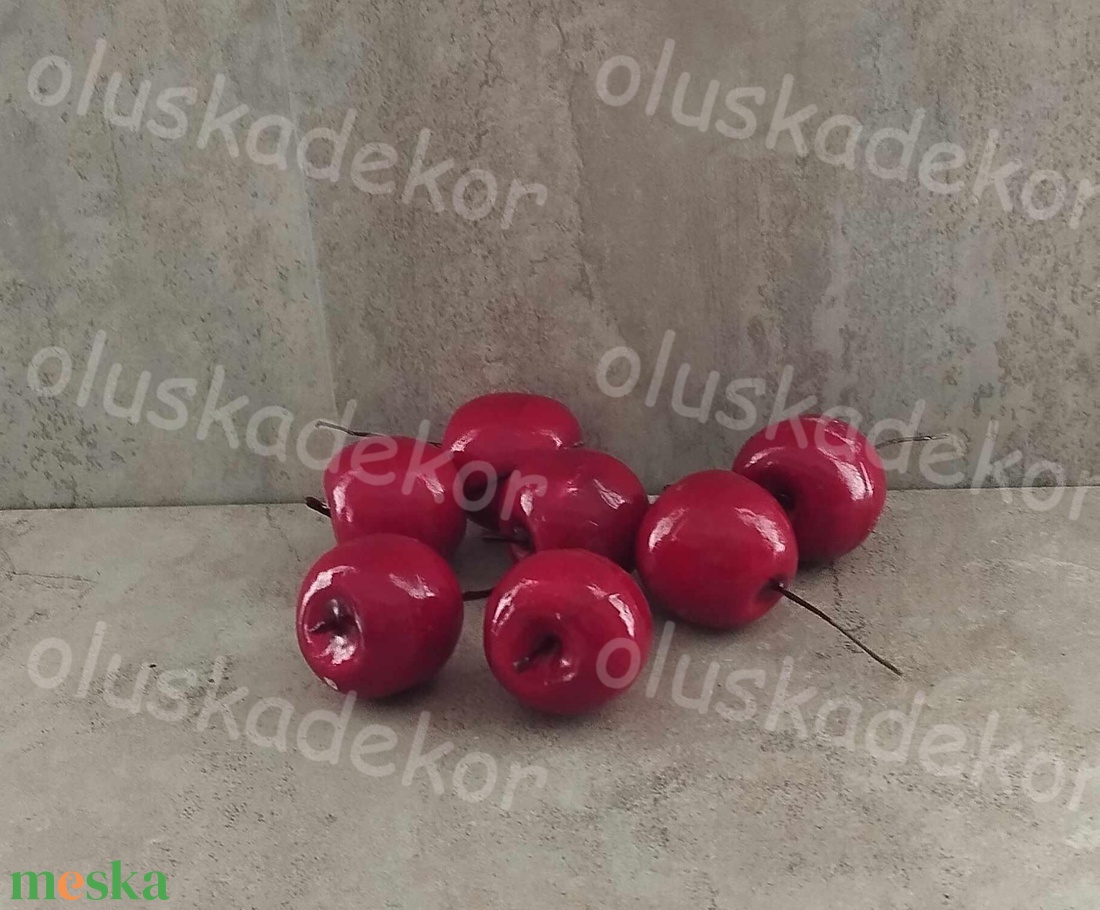 Alma, piros, gyümölcs, dekoráció, beszúró - kellékek & szerszámok - dekorációs kellékek - figurák - Meska.hu Alma, piros, gyümölcs, dekoráció, beszúró - kellékek & szerszámok - dekorációs kellékek - figurák - Meska.hu