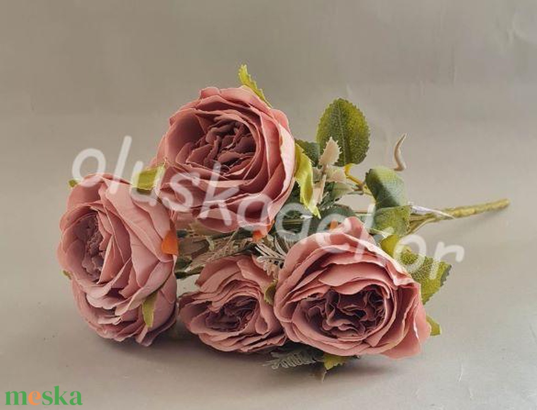 Rózsacsokor 6 fej,több színben 32cm - kellékek & szerszámok - dekorációs kellékek - egyéb kellékek - Meska.hu Rózsacsokor 6 fej,több színben 32cm - kellékek & szerszámok - dekorációs kellékek - egyéb kellékek - Meska.hu