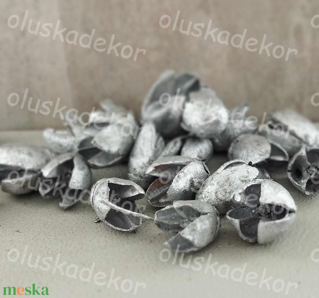 Bakuli, száraztermés, ezüst, bronz, pezsgő, dekorációs alapanyag, 50gr./cs. - kellékek & szerszámok - dekorációs kellékek - egyéb kellékek - Meska.hu Bakuli, száraztermés, ezüst, bronz, pezsgő, dekorációs alapanyag, 50gr./cs. - kellékek & szerszámok - dekorációs kellékek - egyéb kellékek - Meska.hu