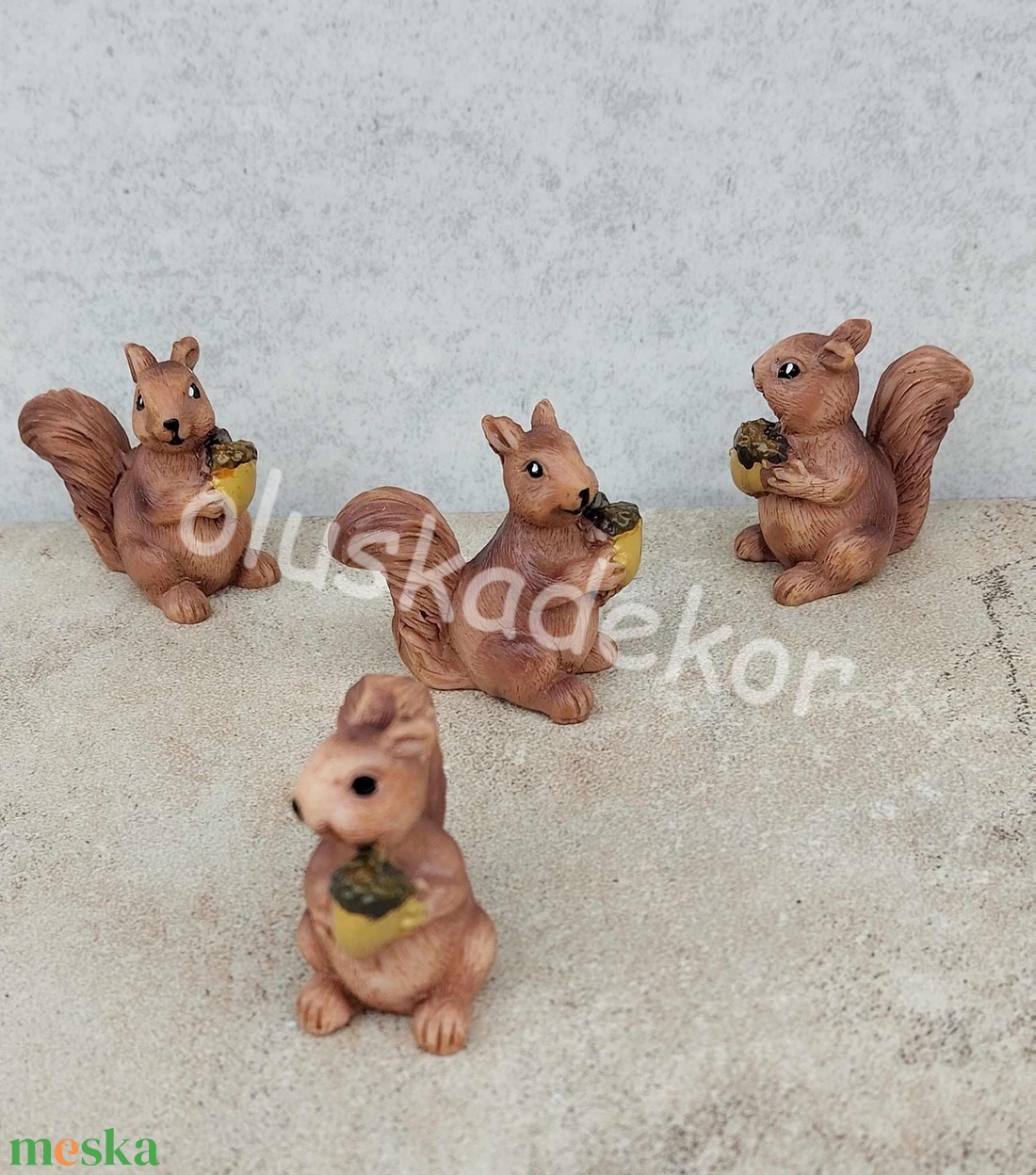 Mini mókus mogyoróval - kellékek & szerszámok - dekorációs kellékek - figurák - Meska.hu Mini mókus mogyoróval - kellékek & szerszámok - dekorációs kellékek - figurák - Meska.hu