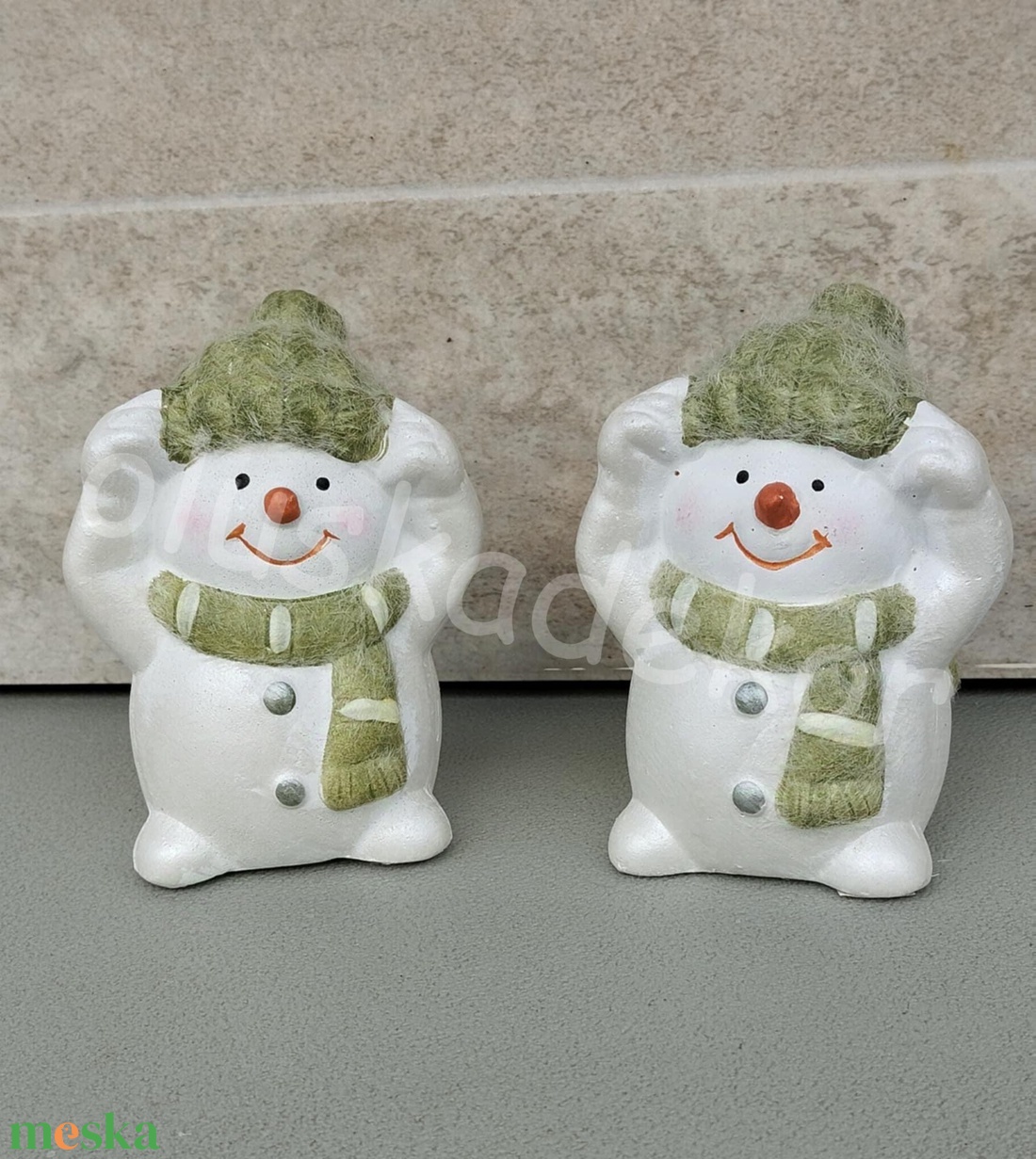Hóember kötött sapiban, karácsonyi, adventi figura, hobby, kreatív, dekor termék, 9cm - kellékek & szerszámok - dekorációs kellékek - figurák - Meska.hu Hóember kötött sapiban, karácsonyi, adventi figura, hobby, kreatív, dekor termék, 9cm - kellékek & szerszámok - dekorációs kellékek - figurák - Meska.hu
