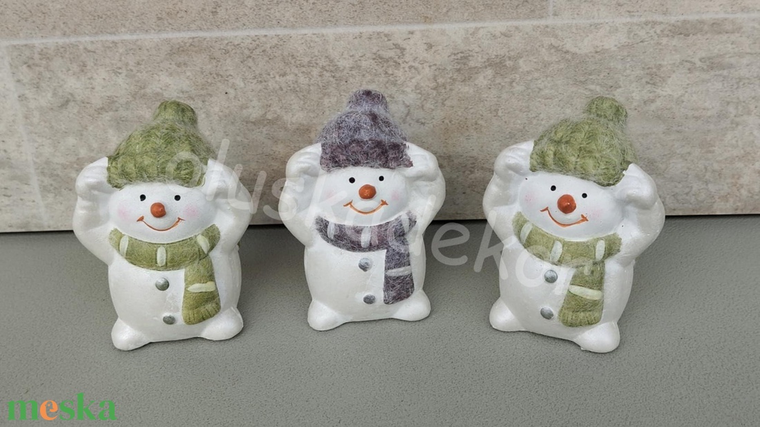 Hóember kötött sapiban, karácsonyi, adventi figura, hobby, kreatív, dekor termék, 9cm - kellékek & szerszámok - dekorációs kellékek - figurák - Meska.hu Hóember kötött sapiban, karácsonyi, adventi figura, hobby, kreatív, dekor termék, 9cm - kellékek & szerszámok - dekorációs kellékek - figurák - Meska.hu