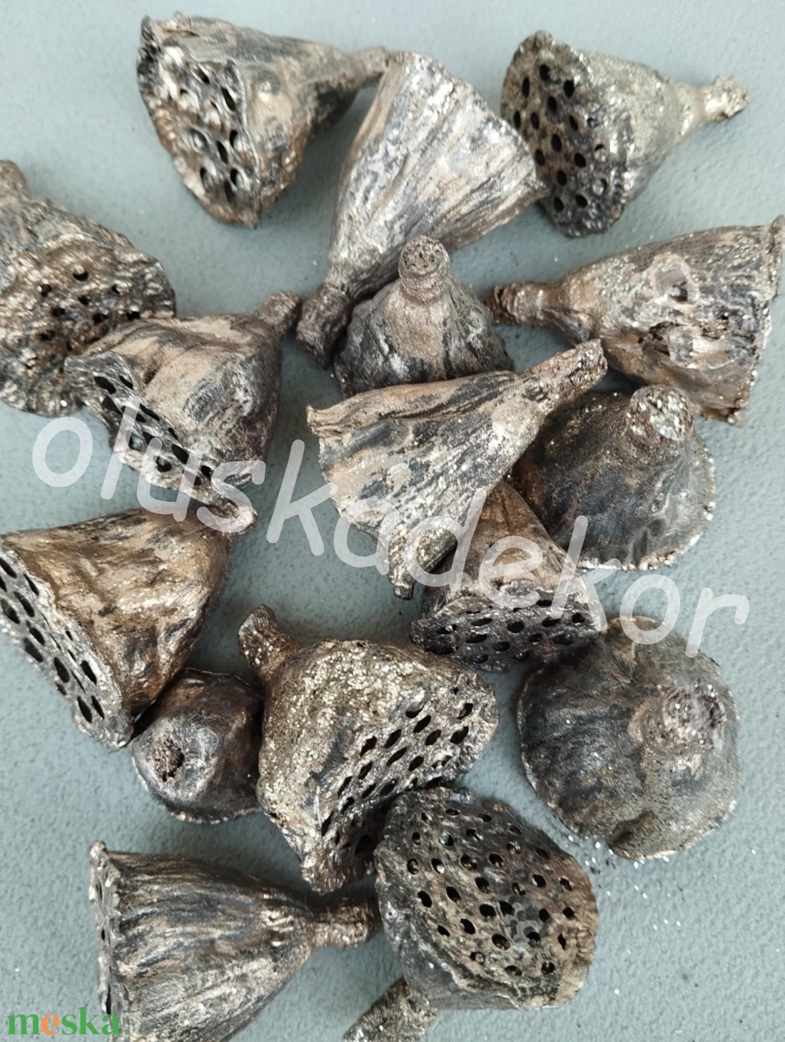 Lótusz, lotus, glitteres, dekorációs alapanyag, száraztermés pezsgő színben, 4 - 6cm - kellékek & szerszámok - dekorációs kellékek - egyéb kellékek - Meska.hu Lótusz, lotus, glitteres, dekorációs alapanyag, száraztermés pezsgő színben, 4 - 6cm - kellékek & szerszámok - dekorációs kellékek - egyéb kellékek - Meska.hu
