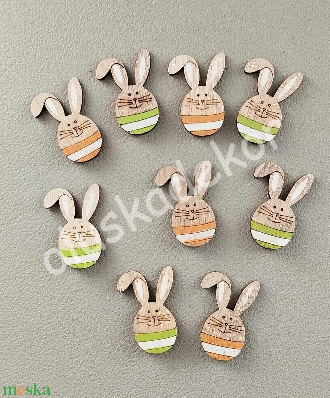 Tojás nyuszi, öntapadós fafigura - kellékek & szerszámok - dekorációs kellékek - egyéb kellékek - Meska.hu