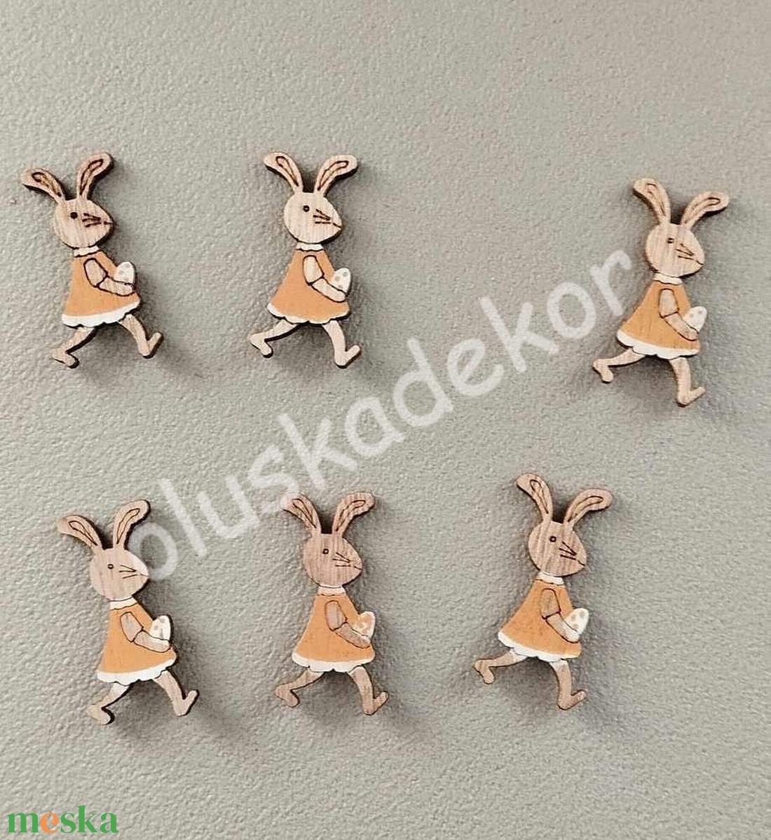 Nyúl Béla és Nyúl Réka, öntapadós fafigura - kellékek & szerszámok - dekorációs kellékek - egyéb kellékek - Meska.hu