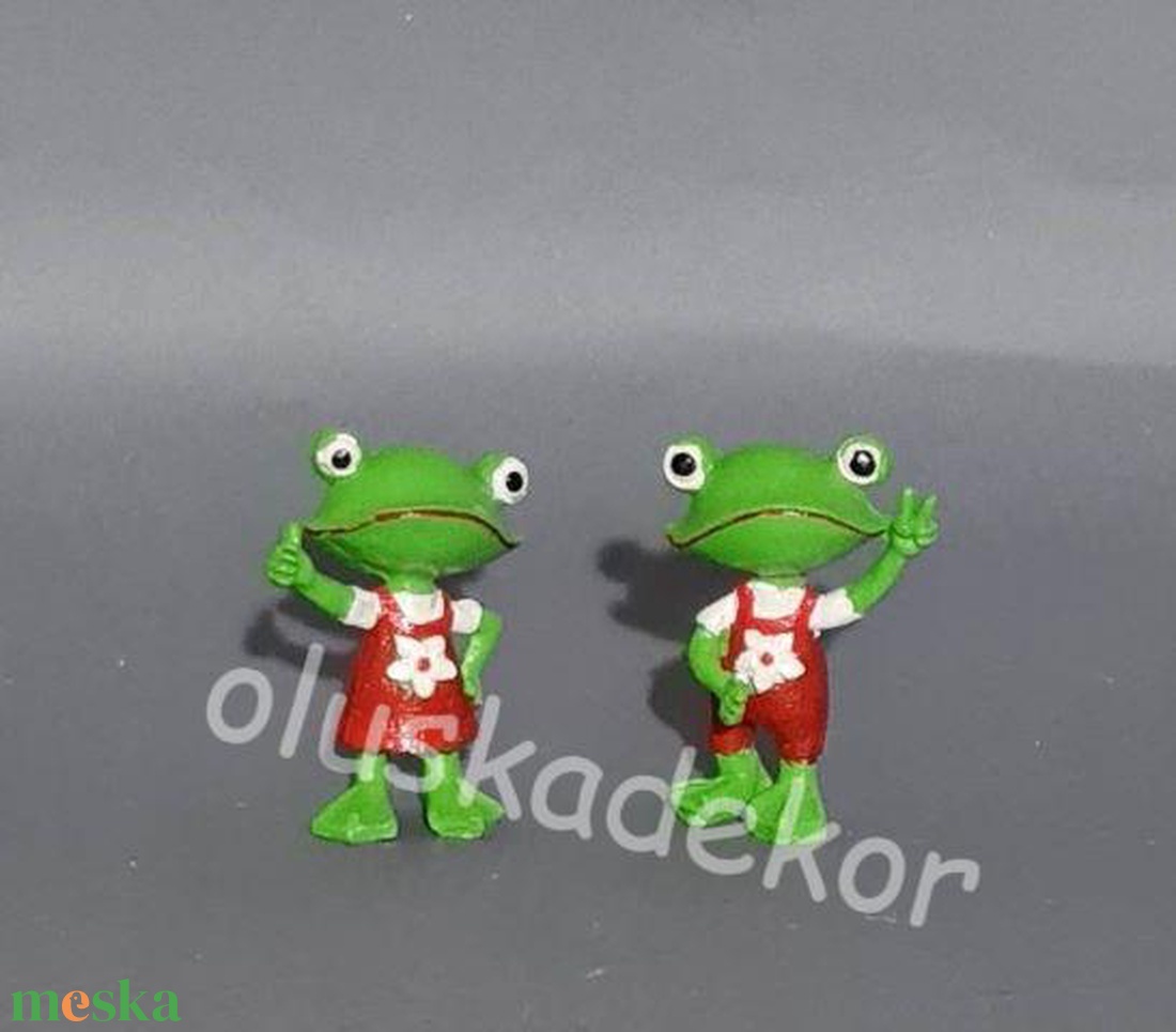 Béka srácok, nyári, tavaszi dekor figura, poly, 7 cm - kellékek & szerszámok - dekorációs kellékek - figurák - Meska.hu Béka srácok, nyári, tavaszi dekor figura, poly, 7 cm - kellékek & szerszámok - dekorációs kellékek - figurák - Meska.hu