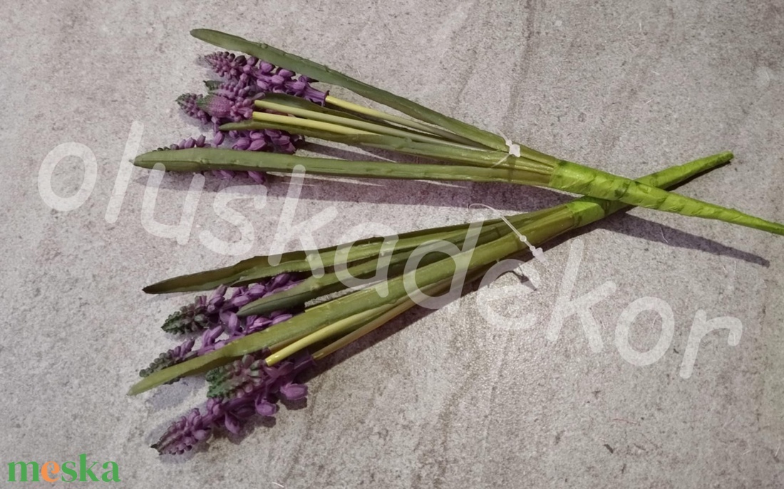 Fürtös gyöngyike virágcsokor, 5 szálas, gumis, 2 színben, 25cm - kellékek & szerszámok - dekorációs kellékek - egyéb kellékek - Meska.hu Fürtös gyöngyike virágcsokor, 5 szálas, gumis, 2 színben, 25cm - kellékek & szerszámok - dekorációs kellékek - egyéb kellékek - Meska.hu