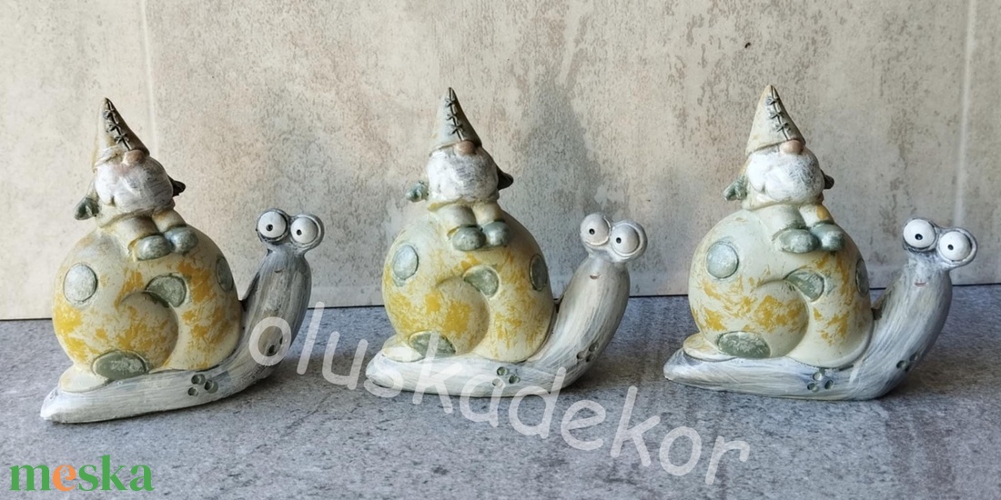Manó csigán, kerámia tavaszi, nyári figura, 2 féle, 7 x 8 x 3cm - kellékek & szerszámok - dekorációs kellékek - figurák - Meska.hu Manó csigán, kerámia tavaszi, nyári figura, 2 féle, 7 x 8 x 3cm - kellékek & szerszámok - dekorációs kellékek - figurák - Meska.hu