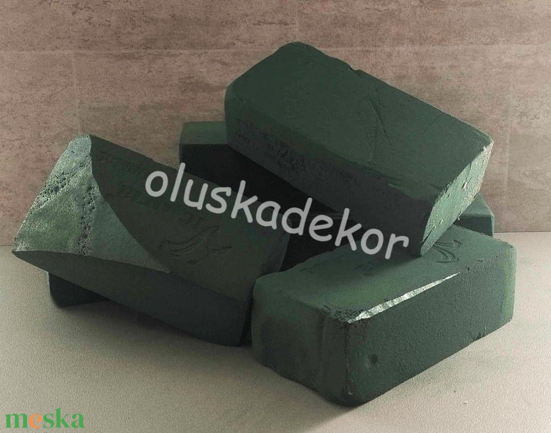 Tűzőhab, oázis, vizes, virágkötés, dekorációs alapanyag, 2. oszt. - otthon & életmód - dekoráció - virágdísz és tartó - virágbox, virágdoboz - Meska.hu Tűzőhab, oázis, vizes, virágkötés, dekorációs alapanyag, 2. oszt. - otthon & életmód - dekoráció - virágdísz és tartó - virágbox, virágdoboz - Meska.hu