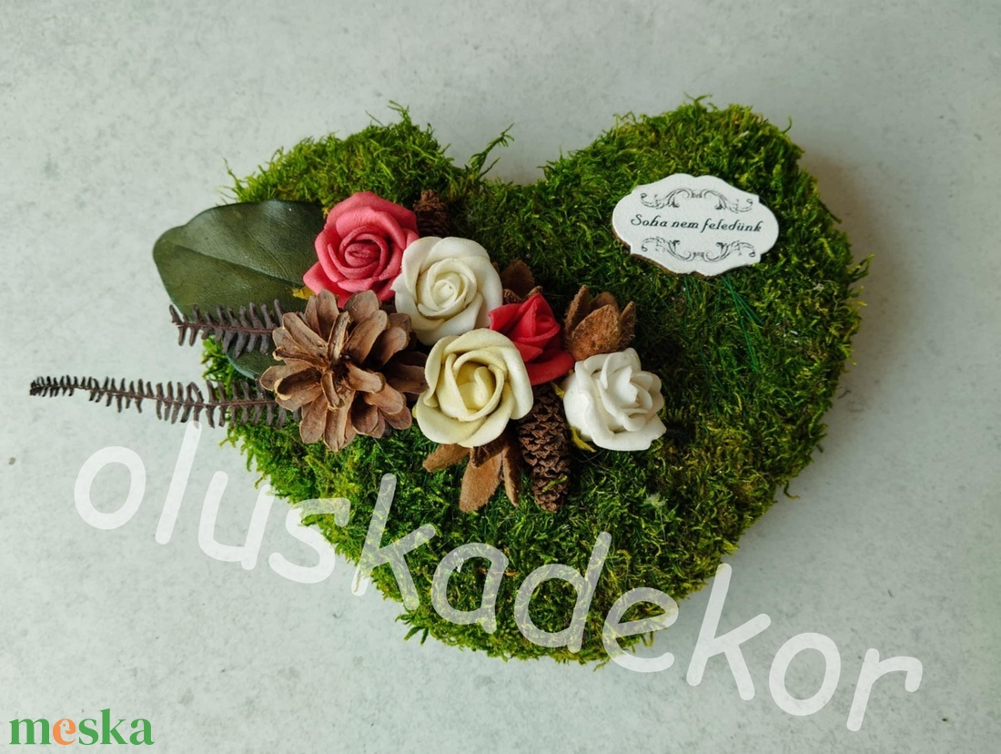 Szívalakú mohás sírdísz, sírkoszorú, mindenszentek, halottak napja, 17cm - otthon & életmód - vallás - temetkezési tárgy - sírdísz, kegyeleti dísz - Meska.hu Szívalakú mohás sírdísz, sírkoszorú, mindenszentek, halottak napja, 17cm - otthon & életmód - vallás - temetkezési tárgy - sírdísz, kegyeleti dísz - Meska.hu