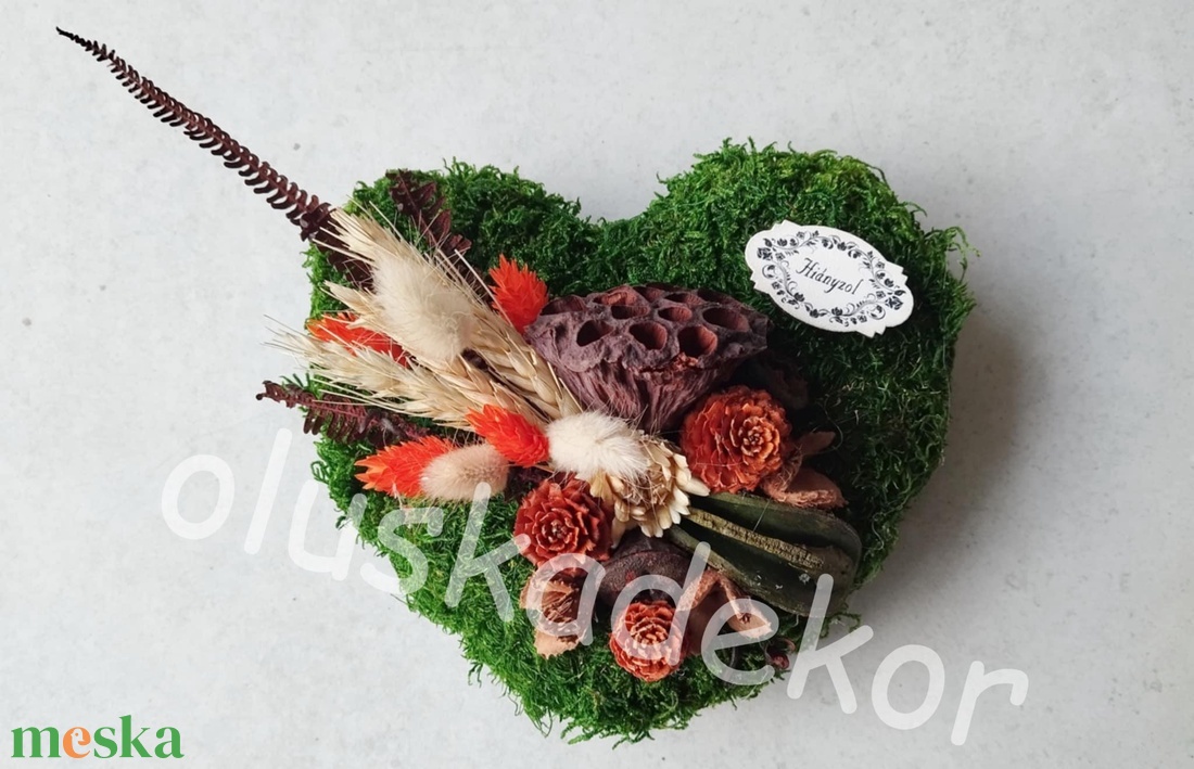 Sírdísz, kegyeletidísz, szívalakú mohás sírdísz, sírkoszorú, mindenszentek, 17cm - otthon & életmód - vallás - temetkezési tárgy - sírdísz, kegyeleti dísz - Meska.hu Sírdísz, kegyeletidísz, szívalakú mohás sírdísz, sírkoszorú, mindenszentek, 17cm - otthon & életmód - vallás - temetkezési tárgy - sírdísz, kegyeleti dísz - Meska.hu