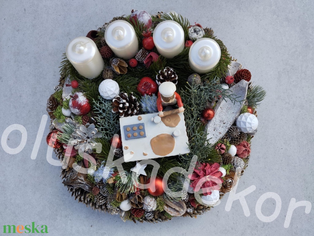 Adventi, karácsonyi cukrászos asztaldísz, koszorú kb. 33cm - karácsony - karácsonyi lakásdekoráció - ünnepi asztaldekoráció - Meska.hu