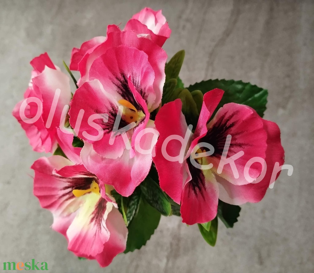 Árvácska, rózsaszín selyem dekorációs művirág, virágcsokor levelekkel, 24cm - kellékek & szerszámok - dekorációs kellékek - egyéb kellékek - Meska.hu