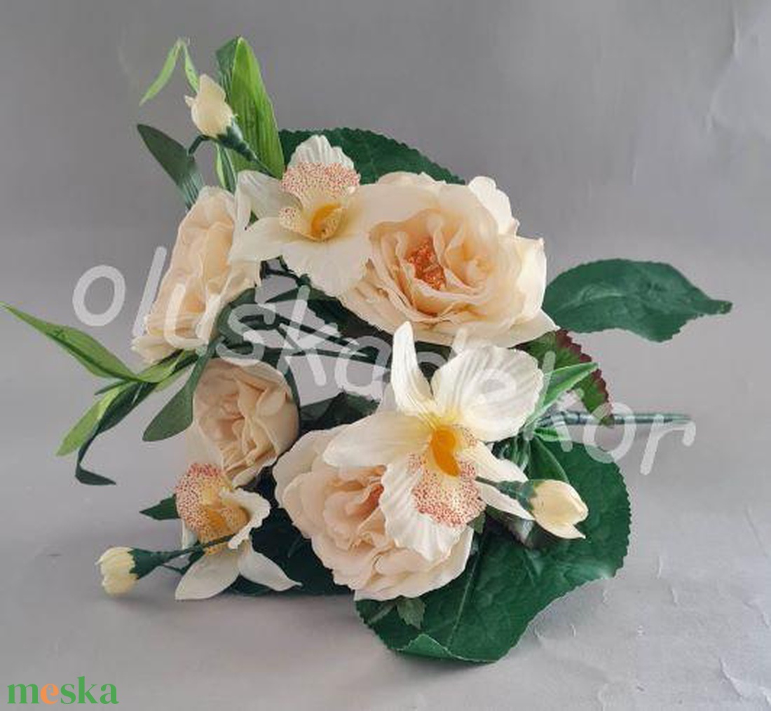 Rózsacsokor orchideával, selyem dekorációs növény, 7 virág, 31cm - kellékek & szerszámok - dekorációs kellékek - egyéb kellékek - Meska.hu