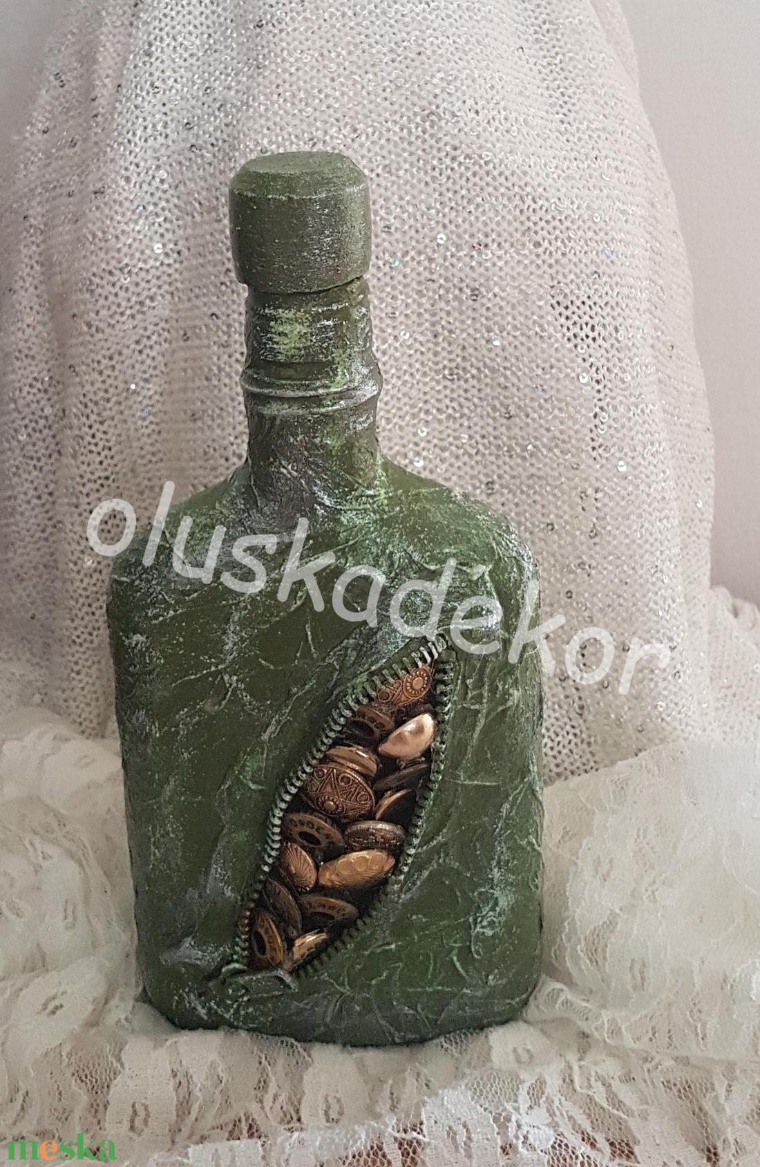 Dekorációs üveg, váza, khaki, cipzáros - gombos - otthon & életmód - dekoráció - asztal és polc dekoráció - asztaldísz - Meska.hu