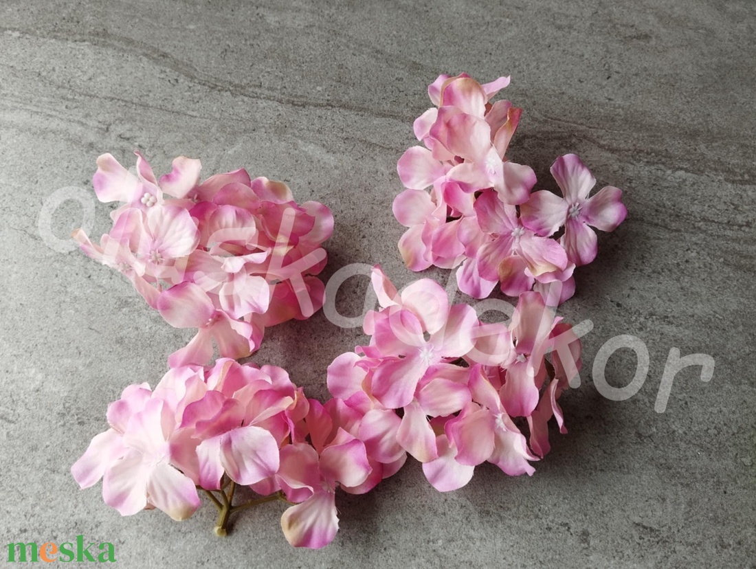 Hortenzia virágfej, selyemvirág dekorációs alapanyag, 13cm - kellékek & szerszámok - dekorációs kellékek - virágfej - Meska.hu
