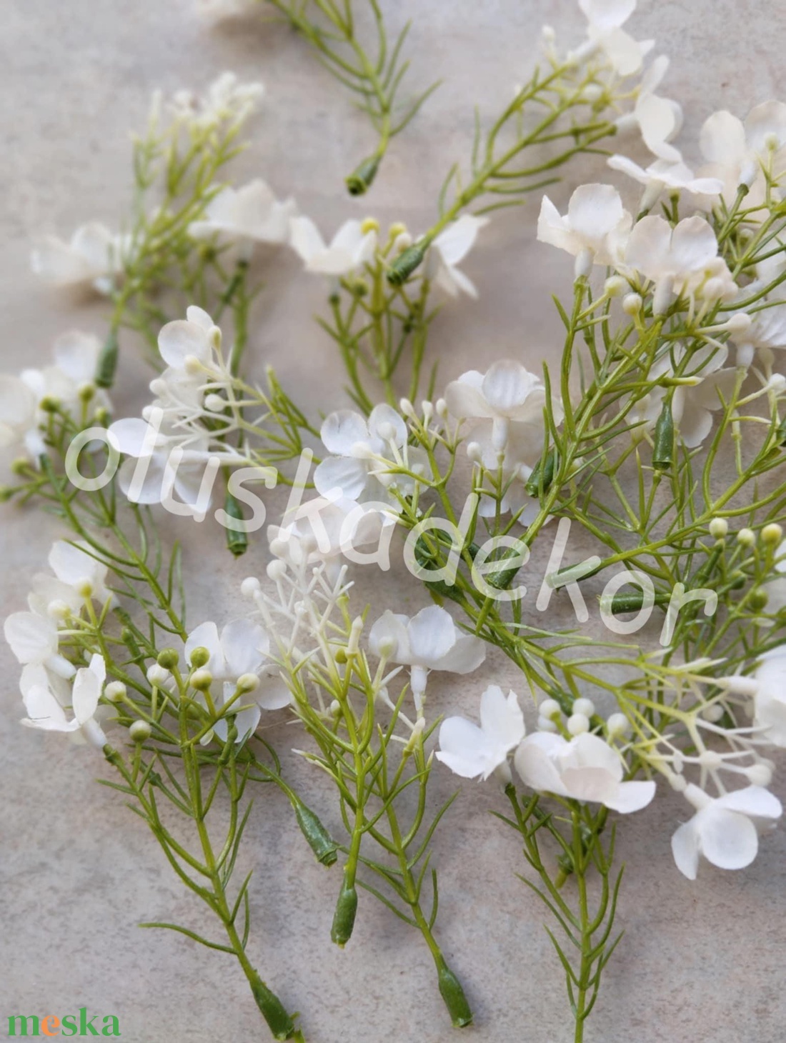 Virágos díszítőág levelekkel, dekorációs műnövény, rózsaszín, fehér, kék színben, 8cm - kellékek & szerszámok - dekorációs kellékek - egyéb kellékek - Meska.hu