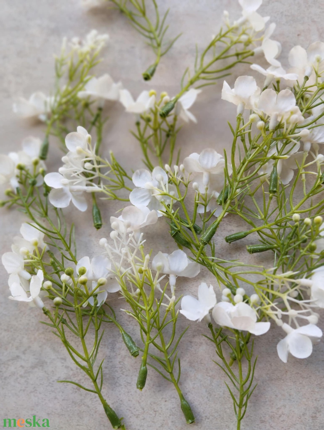 Virágos díszítőág levelekkel, dekorációs műnövény, rózsaszín, fehér, kék színben, 8cm - kellékek & szerszámok - dekorációs kellékek - egyéb kellékek - Meska.hu