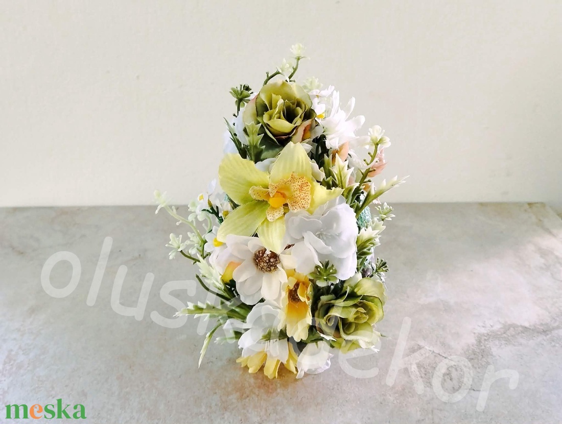 Húsvéti tojás selyemvirággal, asztaldísz, home dekoráció, kézműves termék, 12cm - ünnepi díszek, dekorációk - húsvéti díszek és dekorációk - húsvéti asztaldíszek - Meska.hu