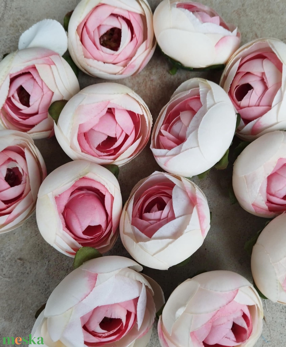 Boglárka, Ranunculus selyem virágfej, dekorációs termék, 6 cm - kellékek & szerszámok - dekorációs kellékek - virágfej - Meska.hu