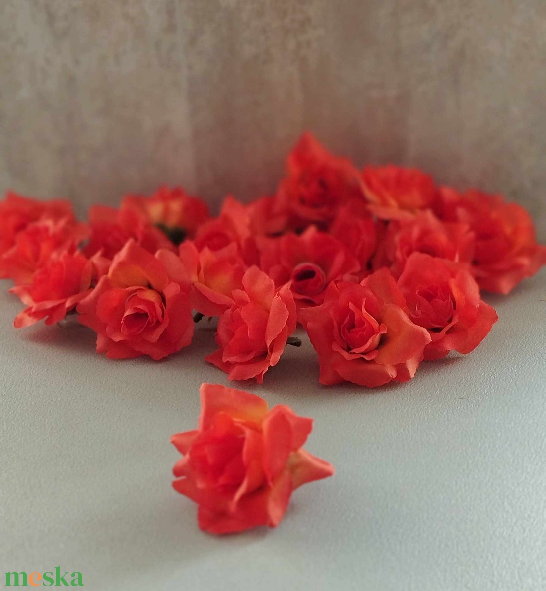 Rózsa virágfej, rózsafej, selyemvirág, dekorációs alapanyag, 6,5cm - kellékek & szerszámok - dekorációs kellékek - virágfej - Meska.hu