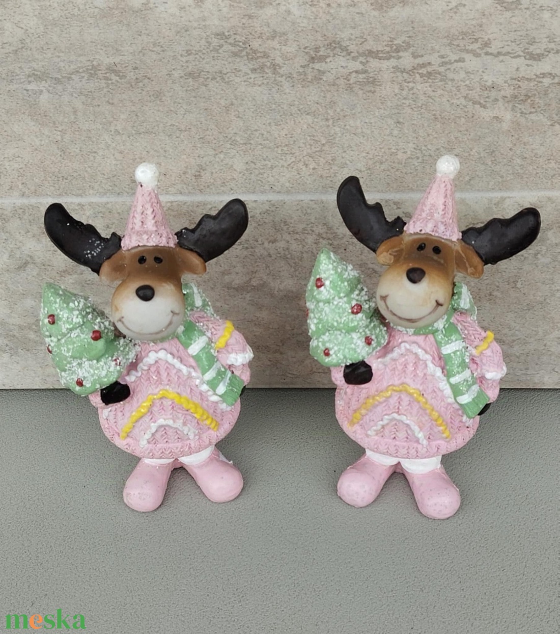 Rénszarvas, rózsaszín karácsonyi, adventi, kerámia dekorációs figura, 14cm - kellékek & szerszámok - dekorációs kellékek - figurák - Meska.hu