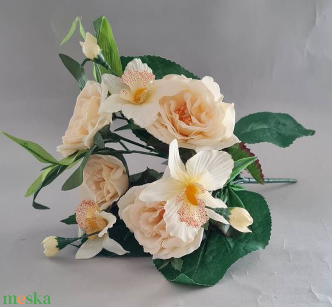 Rózsacsokor orchideával, selyem dekorációs növény, 31cm - kellékek & szerszámok - dekorációs kellékek - egyéb kellékek - Meska.hu