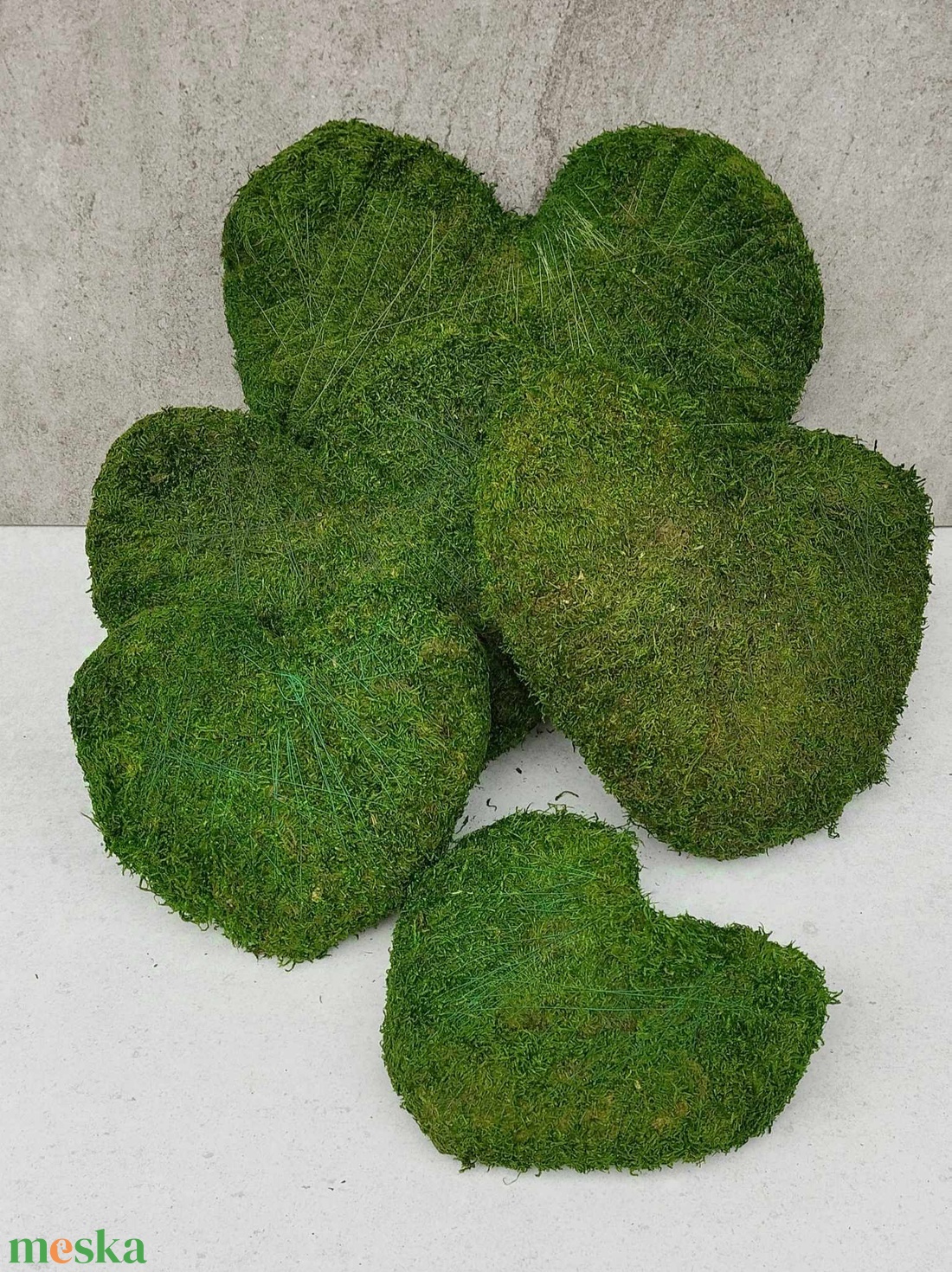 Moha alap, mohakoszorú, szívalakú, dekoralap, 3 méretben - kellékek & szerszámok - dekorációs kellékek - koszorú, koszorúalap - Meska.hu