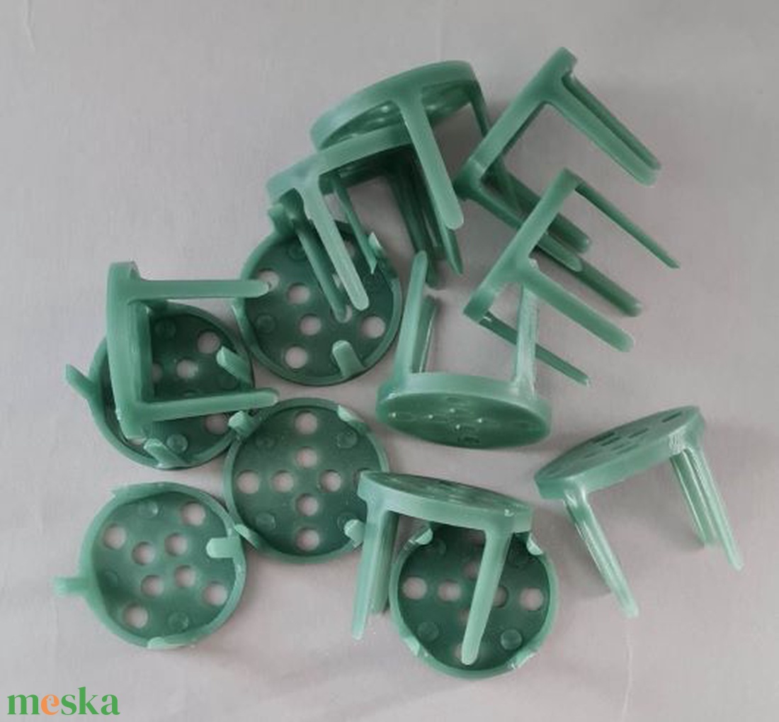 Oázis szék, tűzőhab rögzítésére, 3 cm, dekorációs kiegészítő, 10db/cs. - kellékek & szerszámok - dekorációs kellékek - egyéb kellékek - Meska.hu