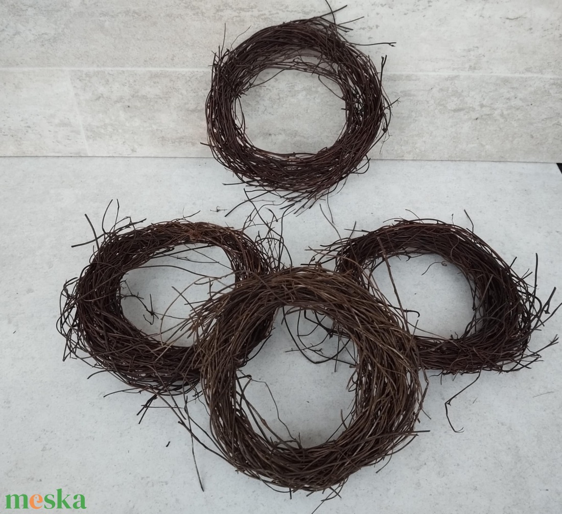 Szőlőkoszorú, fészek, koszorú, natúr, dekorációs alapanyag, 15cm - kellékek & szerszámok - dekorációs kellékek - koszorú, koszorúalap - Meska.hu