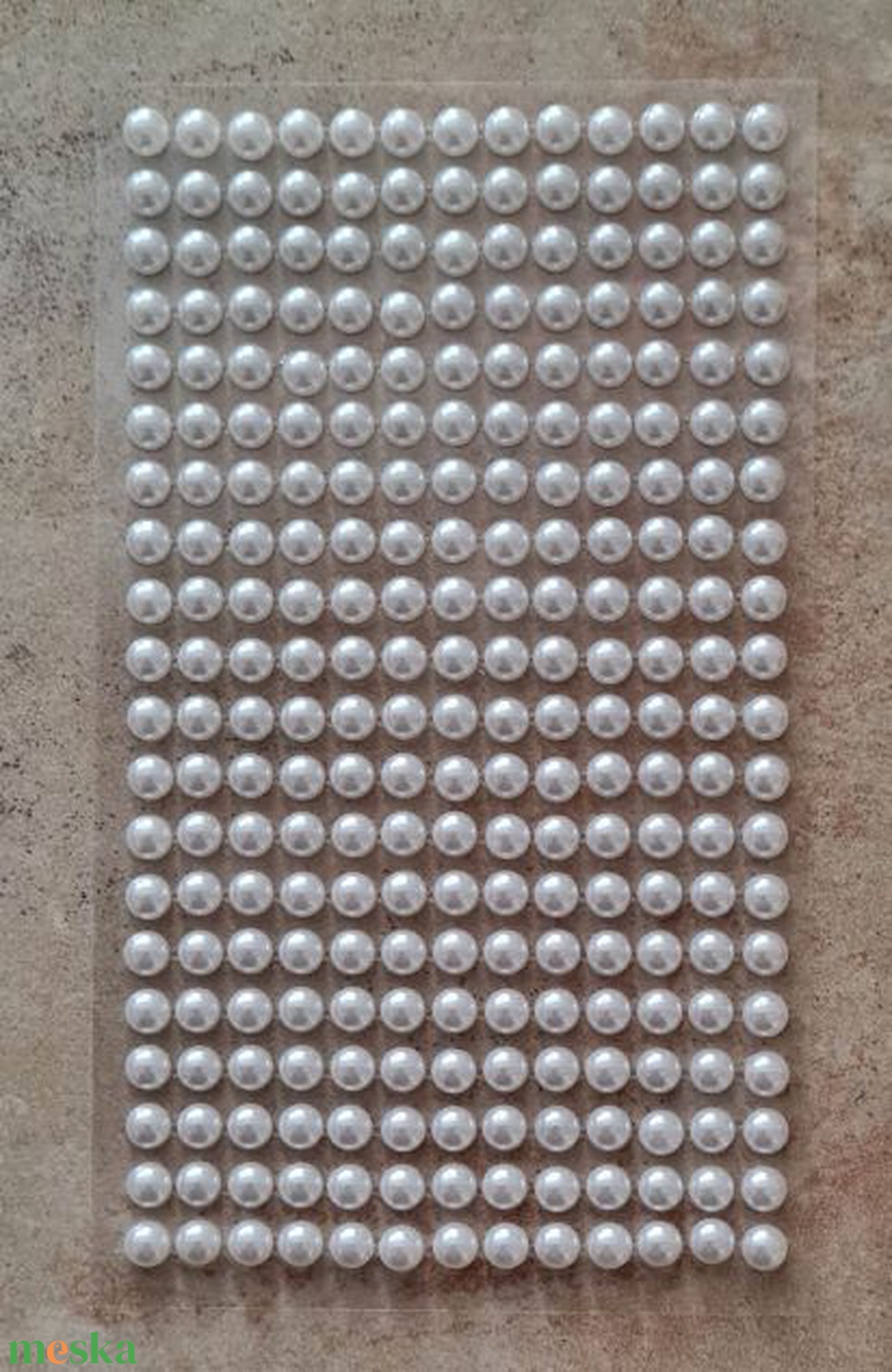 Félgyöngy, strassz, flitter, öntapadós, 0,6 mm x 260db - kellékek & szerszámok - dekorációs kellékek - egyéb kellékek - Meska.hu