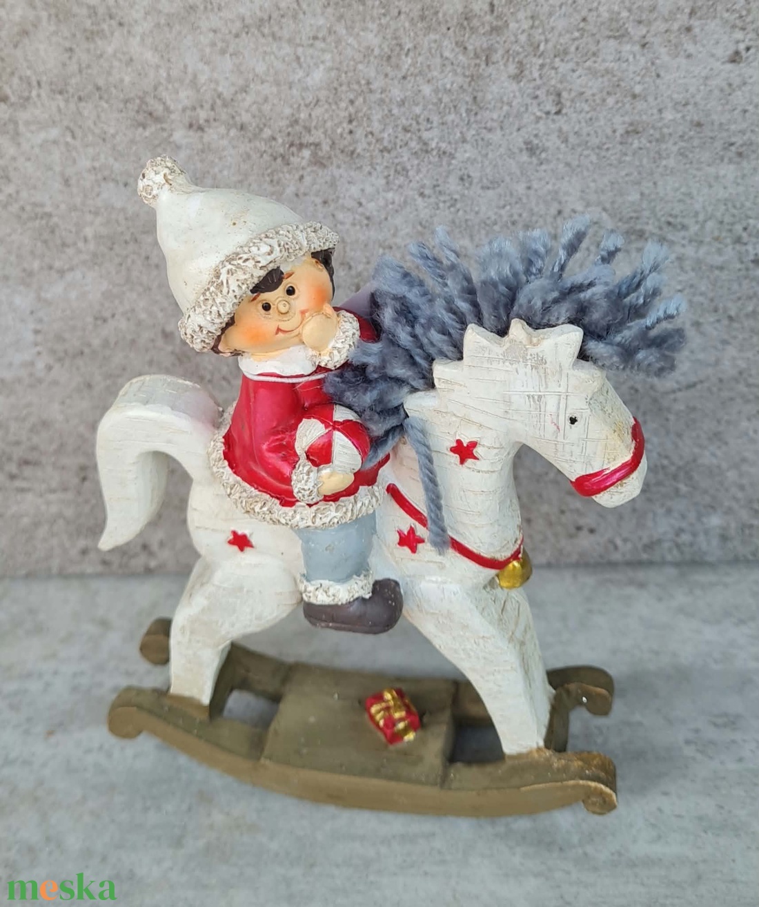 Kisfiú hintalovon, kerámia, antik hatású karácsonyi dekorációs figura, 15cm - kellékek & szerszámok - dekorációs kellékek - figurák - Meska.hu