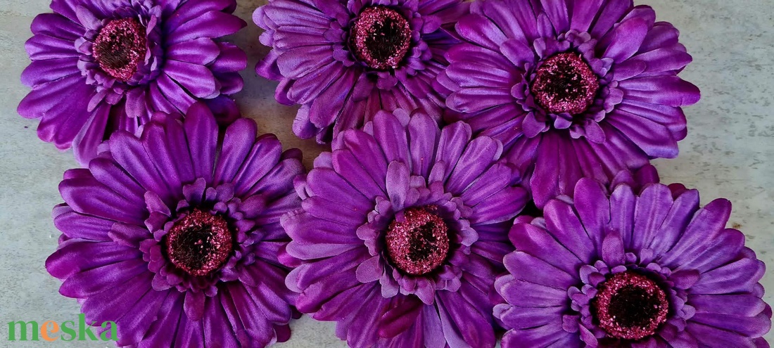 Gerbera selyem virágfej, művirág, dekorációs alapanyag, 12cm - kellékek & szerszámok - dekorációs kellékek - virágfej - Meska.hu
