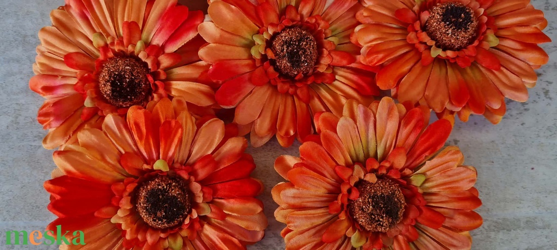 Gerbera selyem virágfej, művirág, dekorációs alapanyag, 12cm - kellékek & szerszámok - dekorációs kellékek - virágfej - Meska.hu