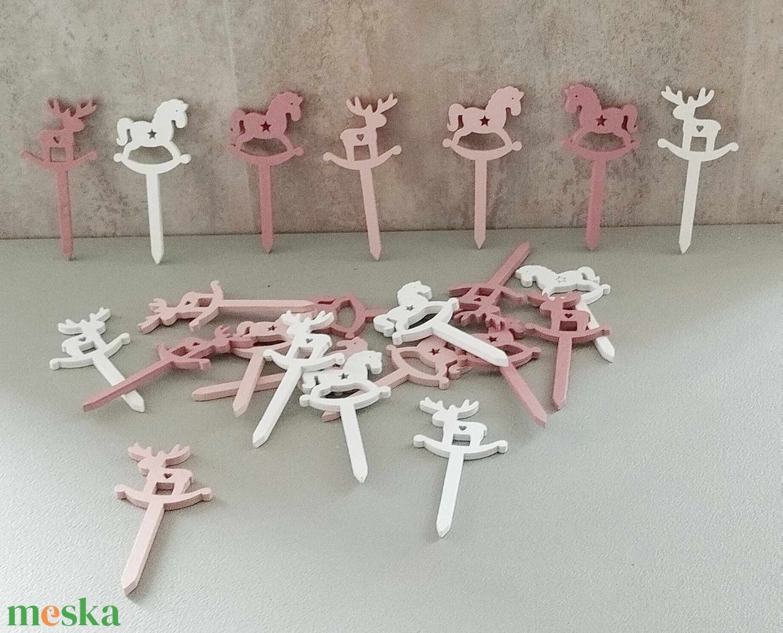 Rénszarvas, hintaló, karácsonyi, adventi hobby, kreatív, dekor fafigura, mini beszúró, 3db/cs. - kellékek & szerszámok - dekorációs kellékek - figurák - Meska.hu