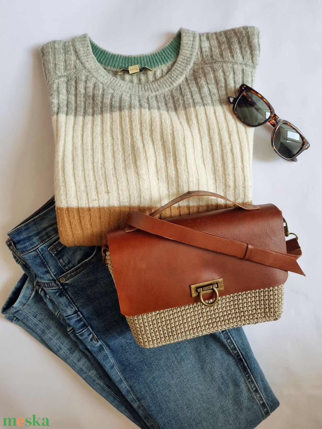 Horgolt crossbody, valódi bőr fedlappal és pánttal - táska & tok - kézitáska & válltáska - vállon átvethető táska - Meska.hu Horgolt crossbody, valódi bőr fedlappal és pánttal - táska & tok - kézitáska & válltáska - vállon átvethető táska - Meska.hu
