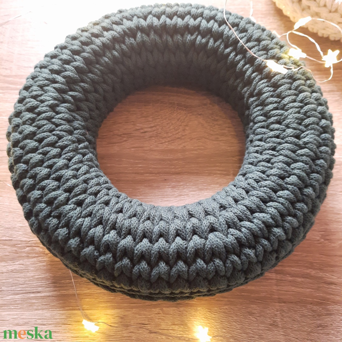 Horgolt koszorú 25 cm fenyőzöld színben  - otthon & életmód - dekoráció - virágdísz és tartó - koszorú - Meska.hu